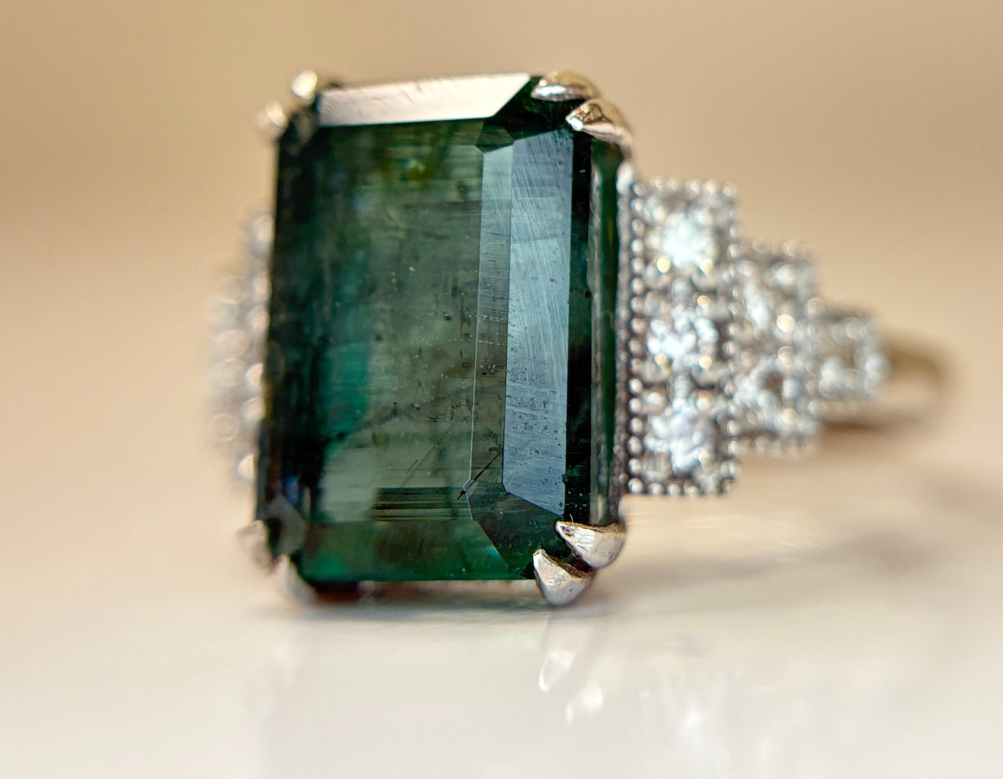 Beautiful 5.84 CT Natural Emerald With Natural Diamonds & 18k Gold