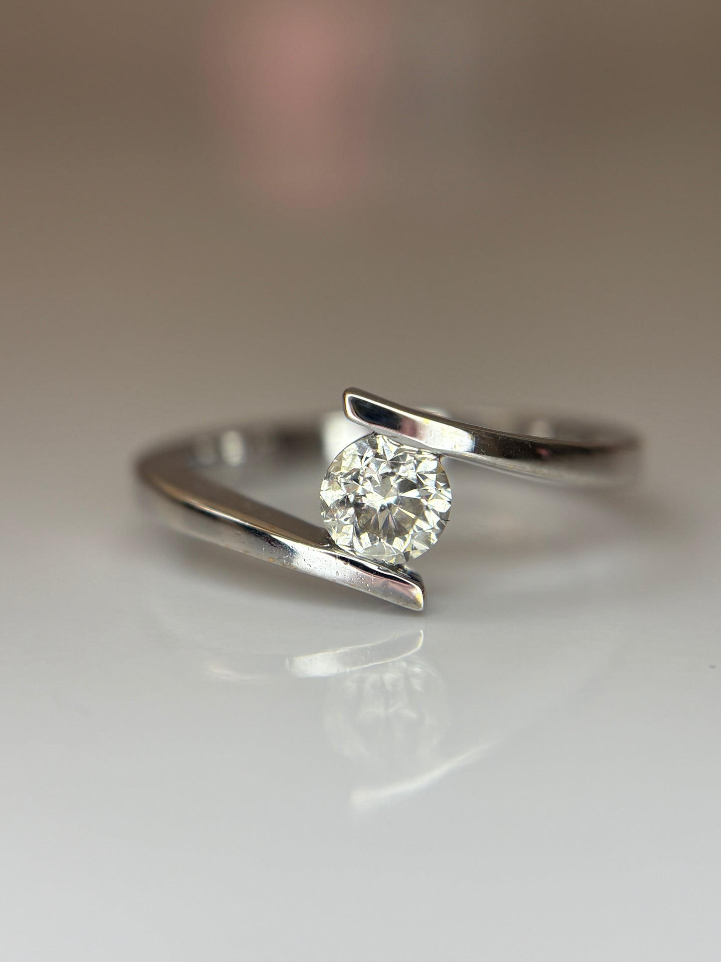Beautiful Natural 0.45 CT S1 Diamond Ring With 18k Gold
