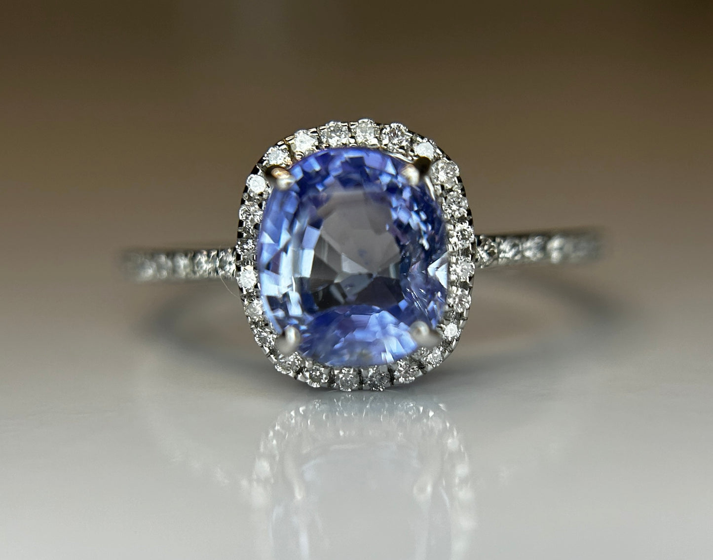 2.51 CT Unheated/Untreated Ceylon Cornflour Blue Sapphire Diamonds & 18k Gold