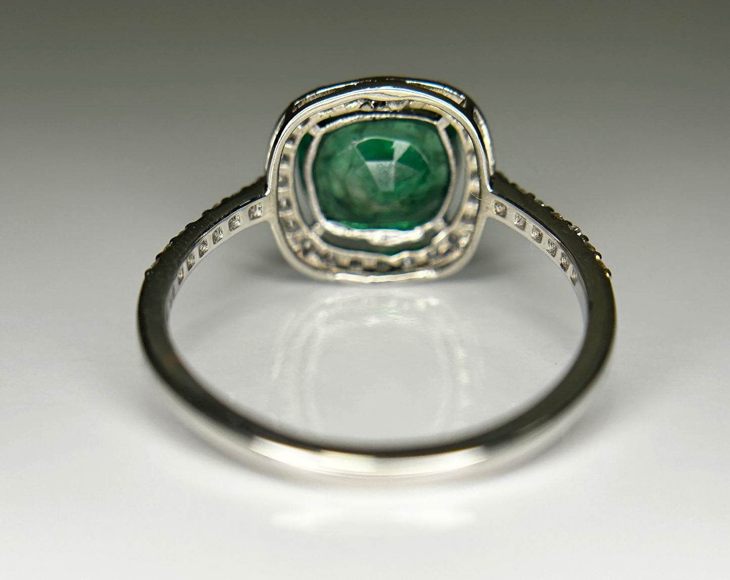 Beautiful 1.69 CT Natural Emerald Ring With Natural Diamonds & Platinum 950