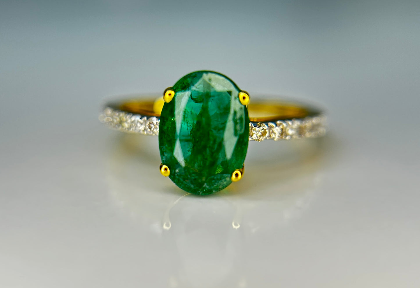 Beautiful Natural Emerald 2.02 CT With Natural Diamonds & 18k Gold