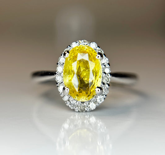 Beautiful 2.09 CT Unheated Yellow Sapphire With Natural Diamonds & 18k Gold