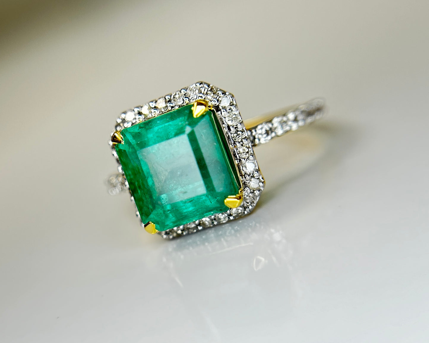 Beautiful Natural Columbian Emerald 3.74 CT With Natural Diamonds & 18k Gold