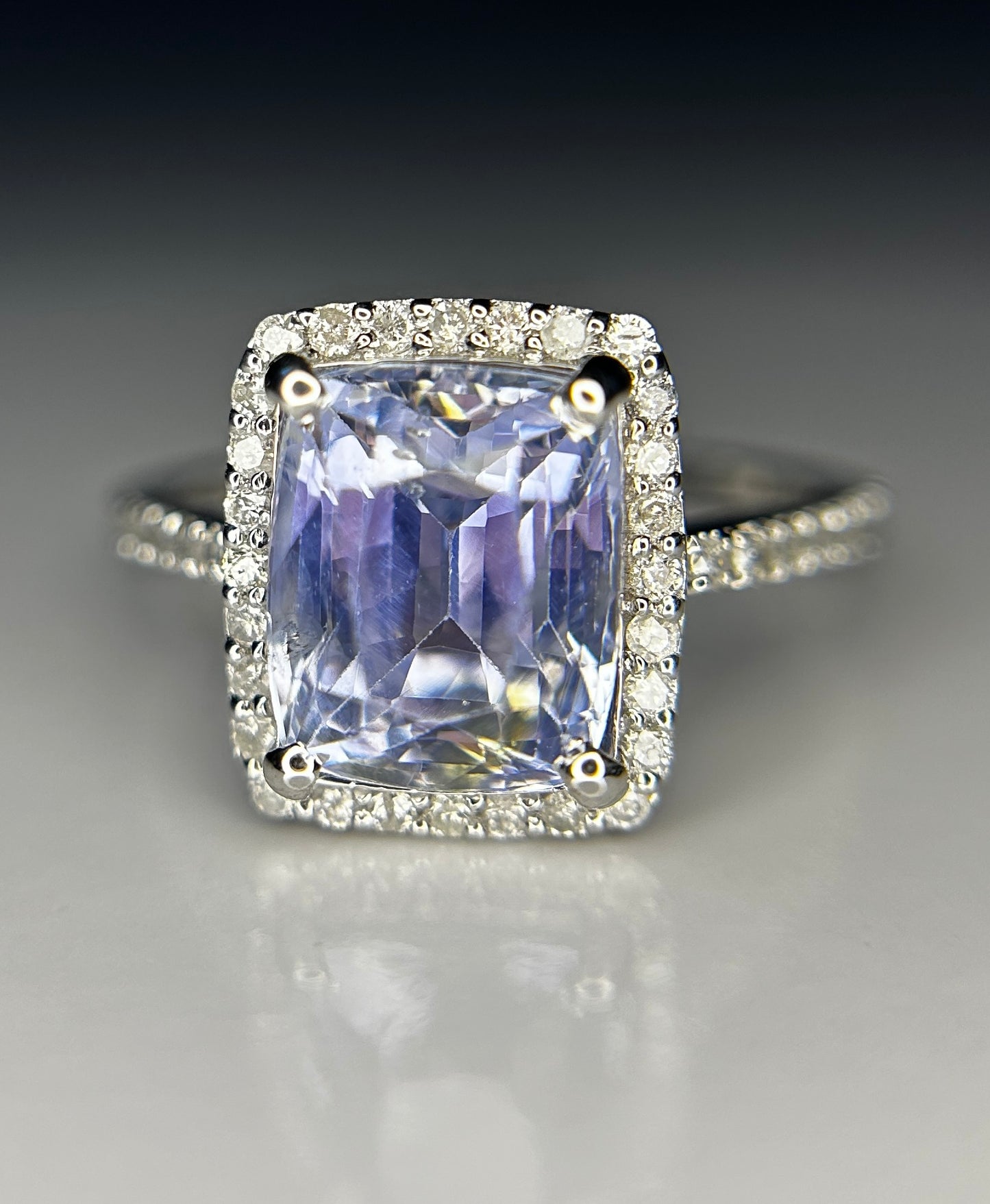 Beautiful 4.95ct Unheated Ceylon Blue Sapphire With Natural Diamonds & 18k Gold