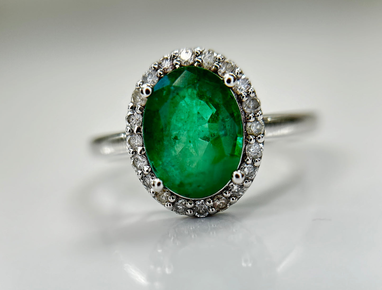 Beautiful Natural Emerald 1.66 CT With Natural Diamonds & 18k Gold