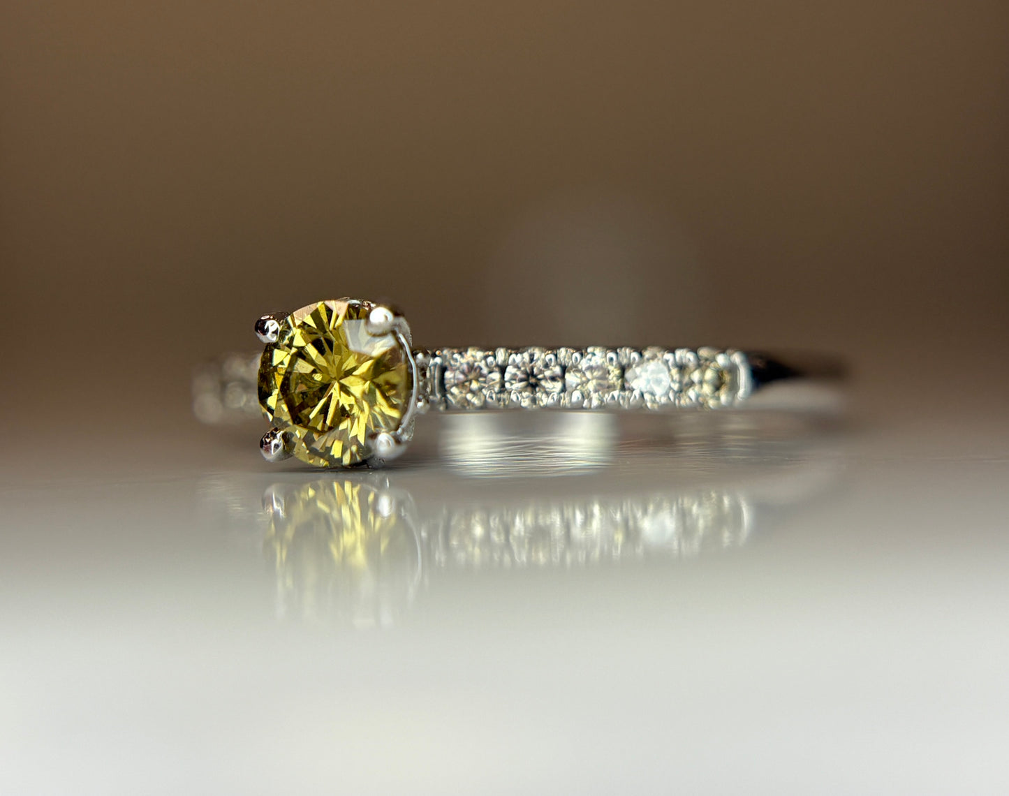 Beautiful 0.26 Ct Natural Champagne Solitaire Diamond & 18k Gold