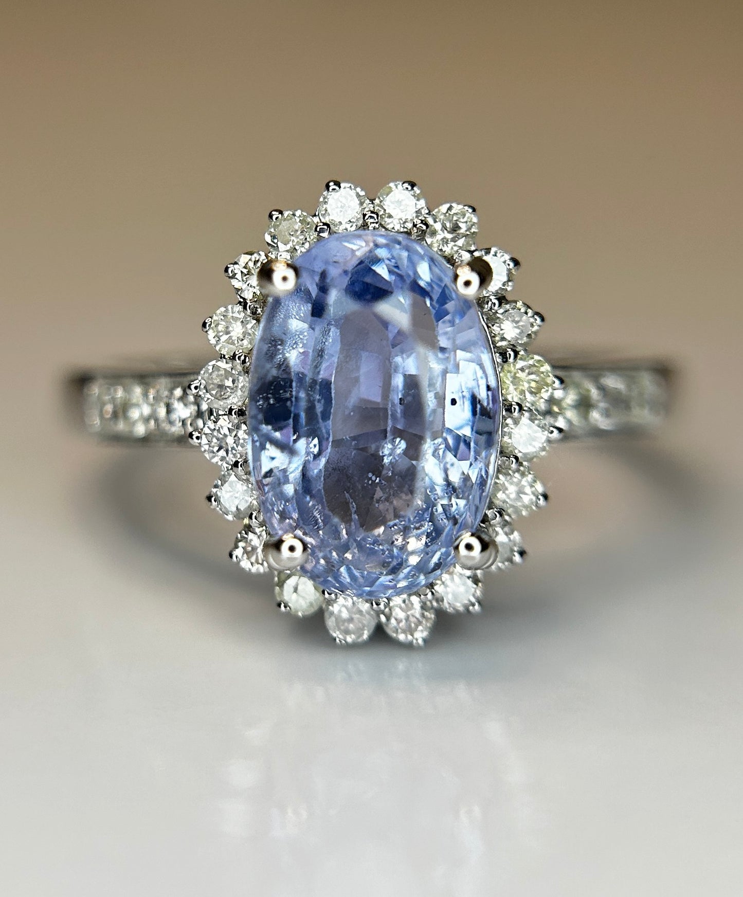 3.13 CT Unheated/Untreated Ceylon Cornflour Blue Sapphire Diamonds & 18k Gold