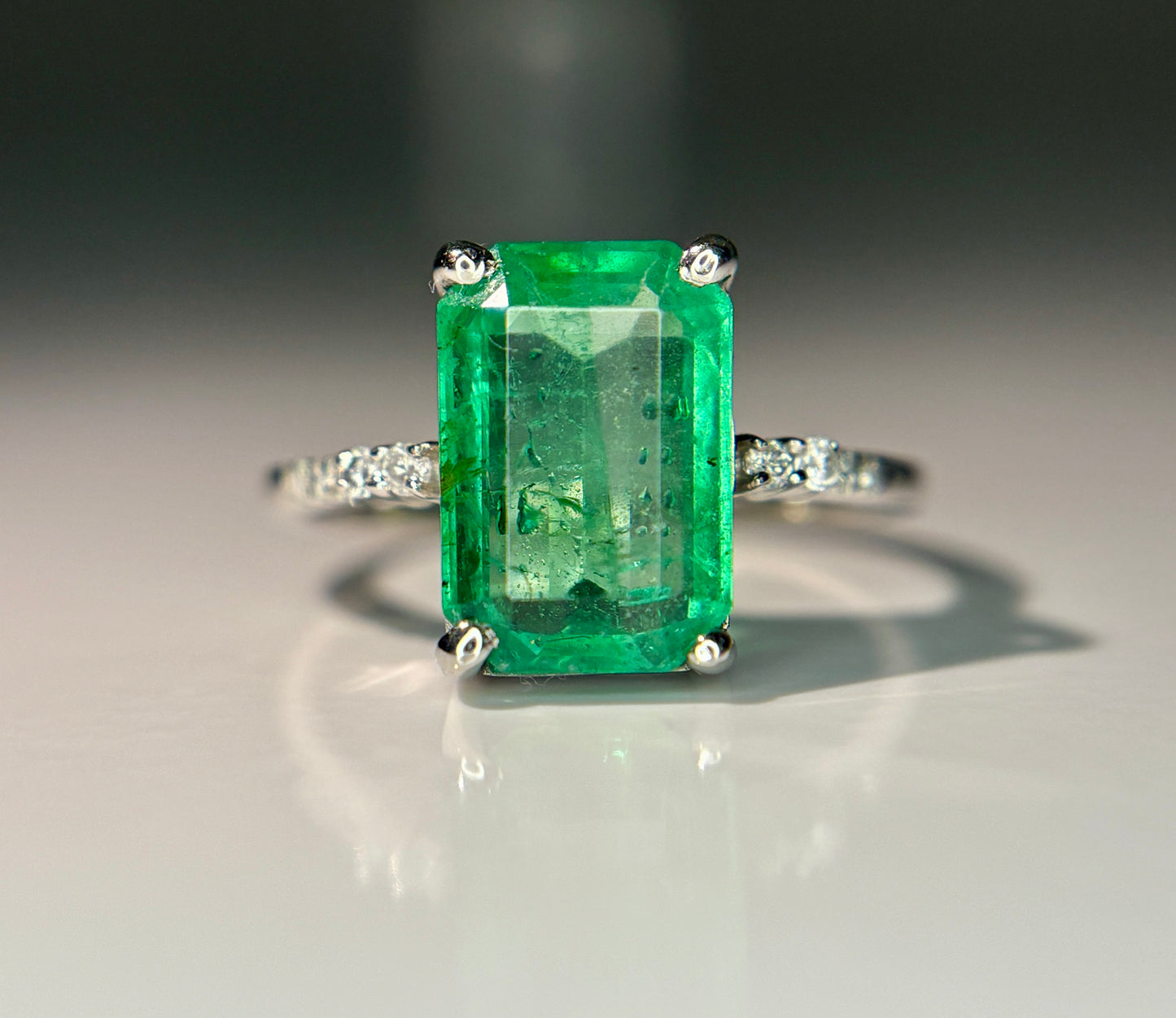 Beautiful 3.00 CT Natural Emerald Ring With Natural Diamonds & Platinum 950