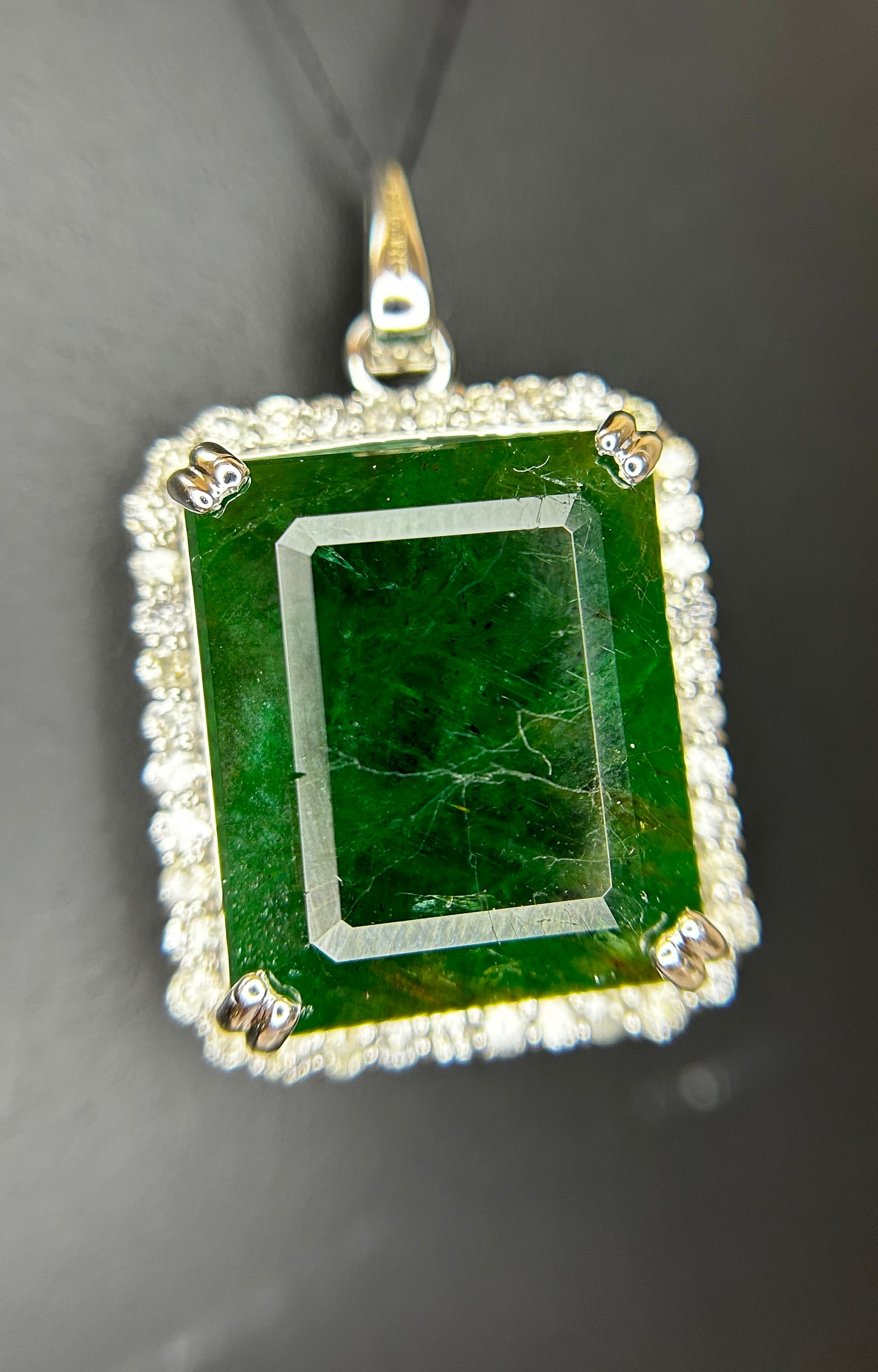 Beautiful 24.18 ct Natural Emerald With Natural Diamonds & 18k Gold