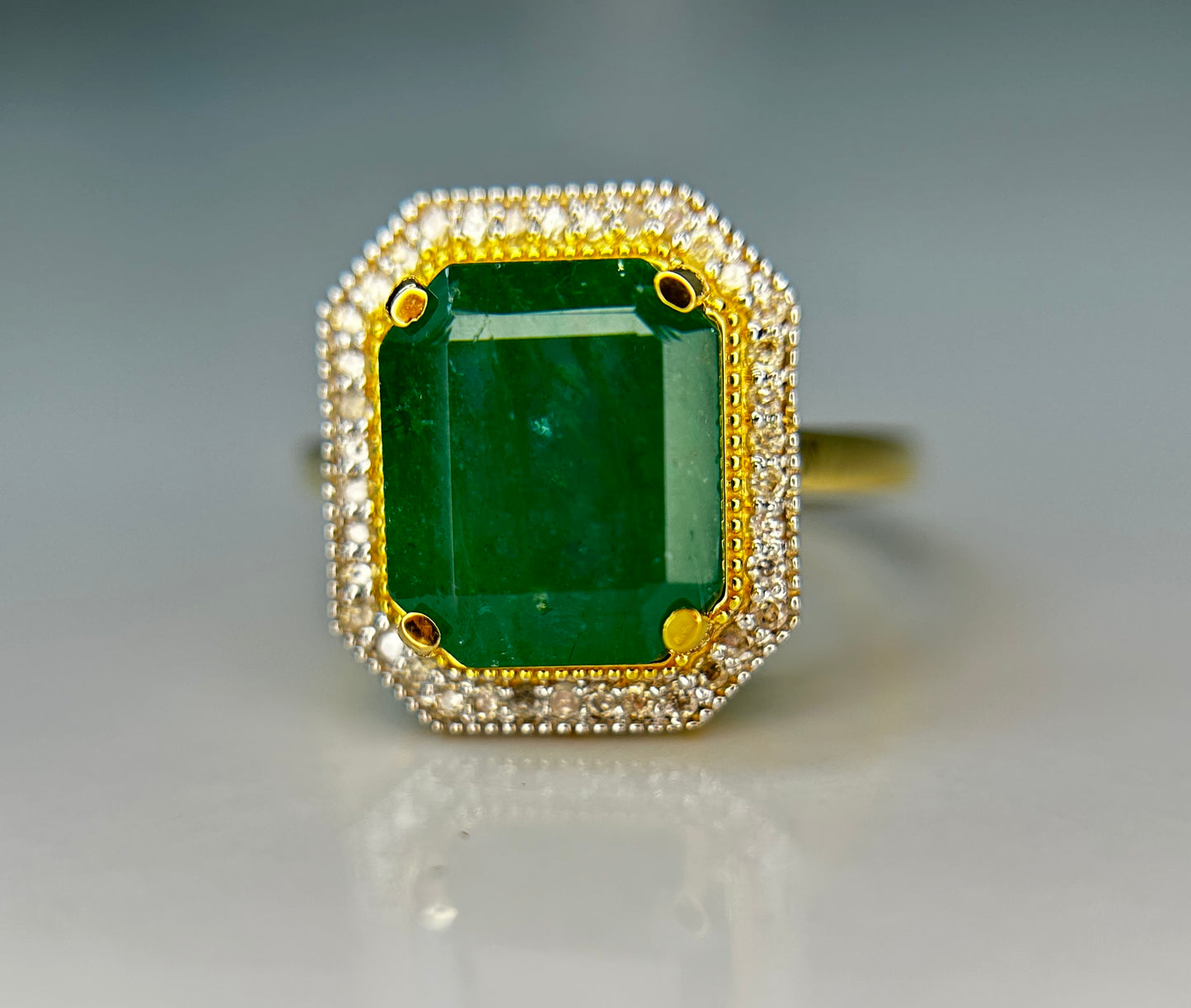 Beautiful Natural Emerald 3.99ct With Natural Diamonds & 18k Gold