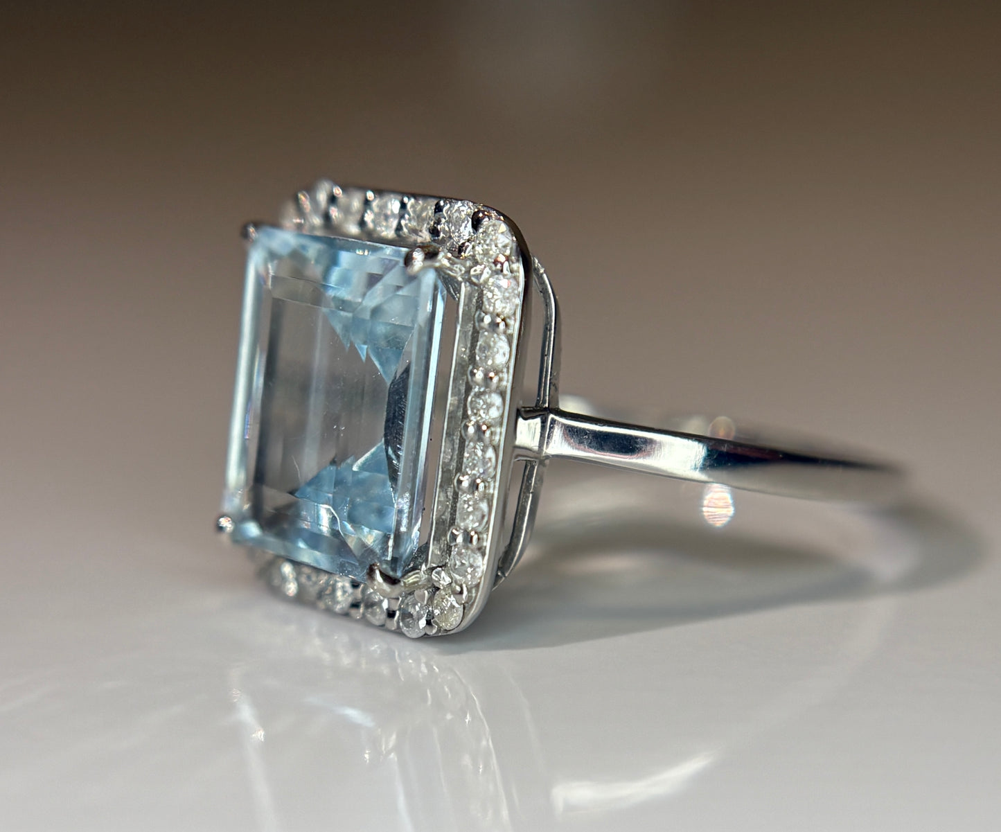 Beautiful 2.71 CT Natural Aquamarine Ring With Natural Diamonds & 950 Platinum