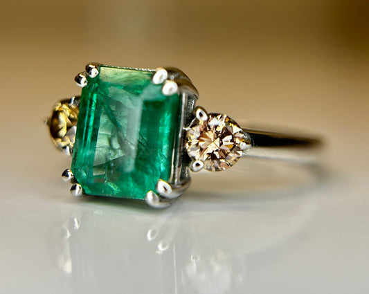 Beautiful Natural Emerald 2.41 CT With Natural Diamonds & 18k Gold