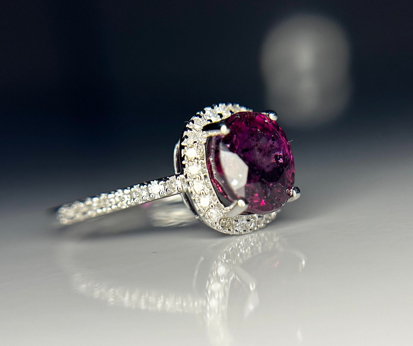 Beautiful 3.09 CT Unheated Old Burma Ruby With Natural Diamonds & 18k Gold