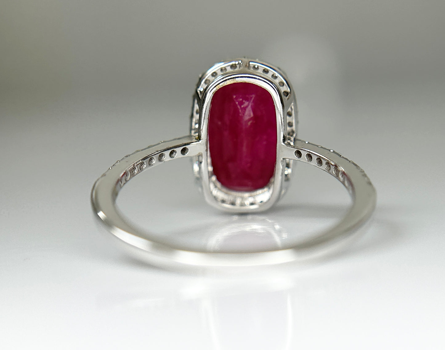 Natural Burma Ruby 4.12 Ct With Natural Diamonds & 18k Gold