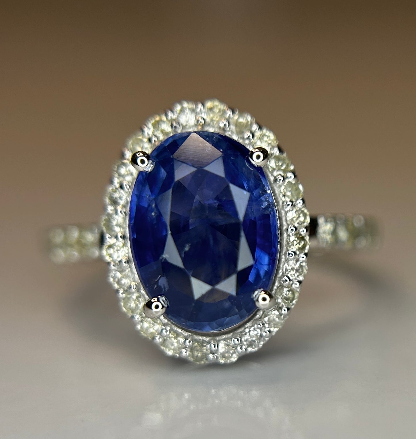 Beautiful Natural Ceylon Royal Blue Sapphire W Natural Diamonds & 18k Gold