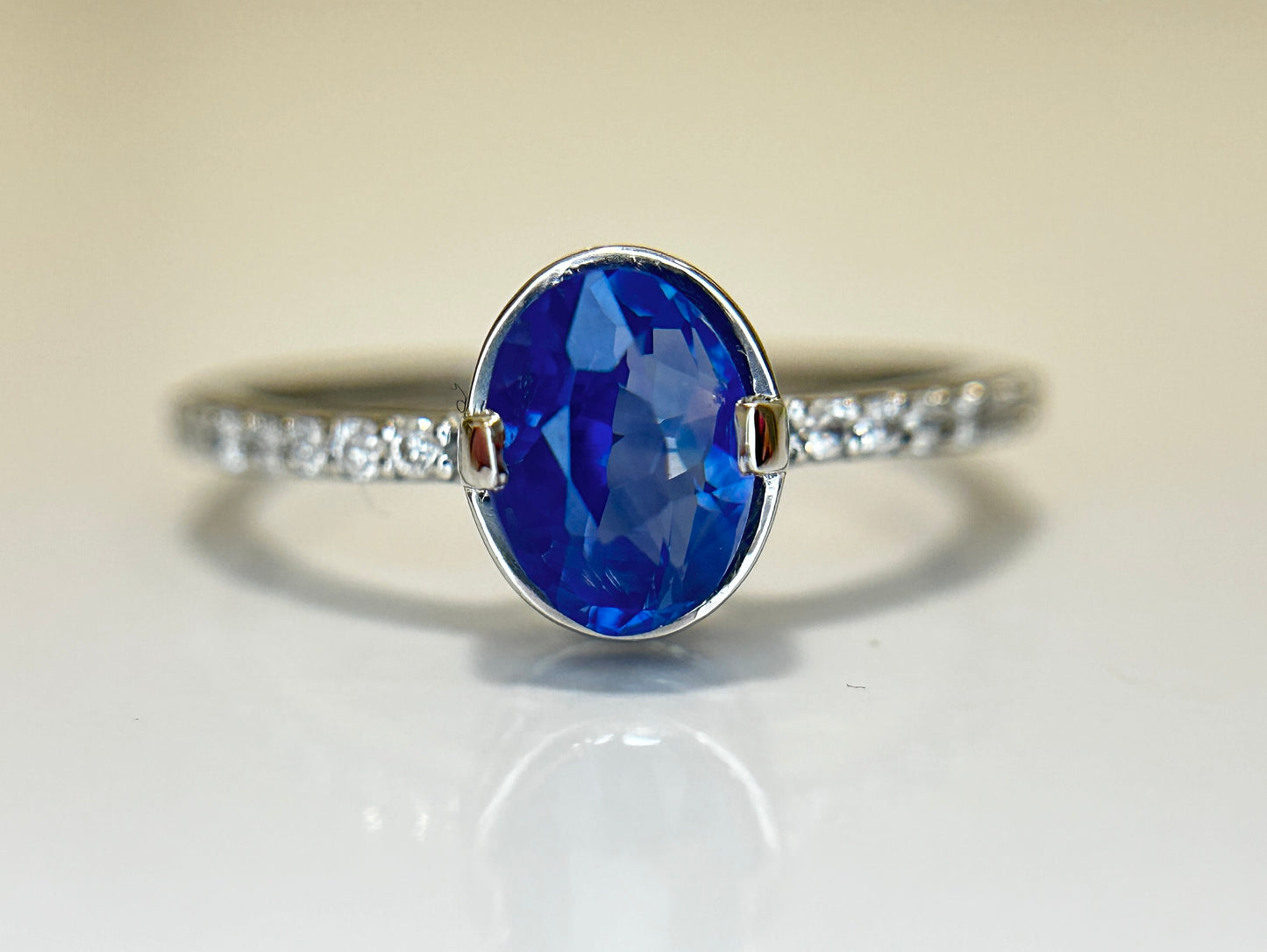 Beautiful 1.77CT Unheated Burma Blue Sapphire Diamonds & Platinum