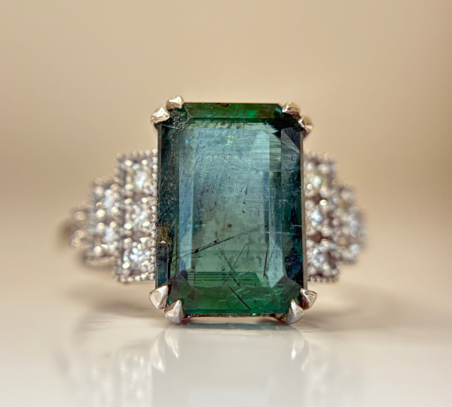 Beautiful 5.84 CT Natural Emerald With Natural Diamonds & 18k Gold