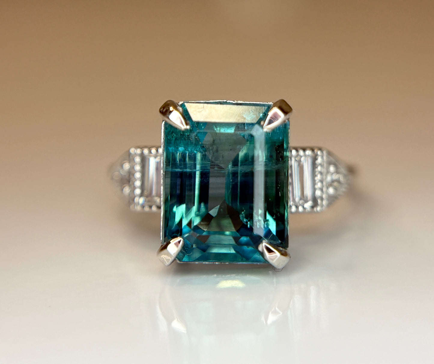 Beautiful 4.30 CT Natural Emerald With Natural Diamonds & 18k Gold