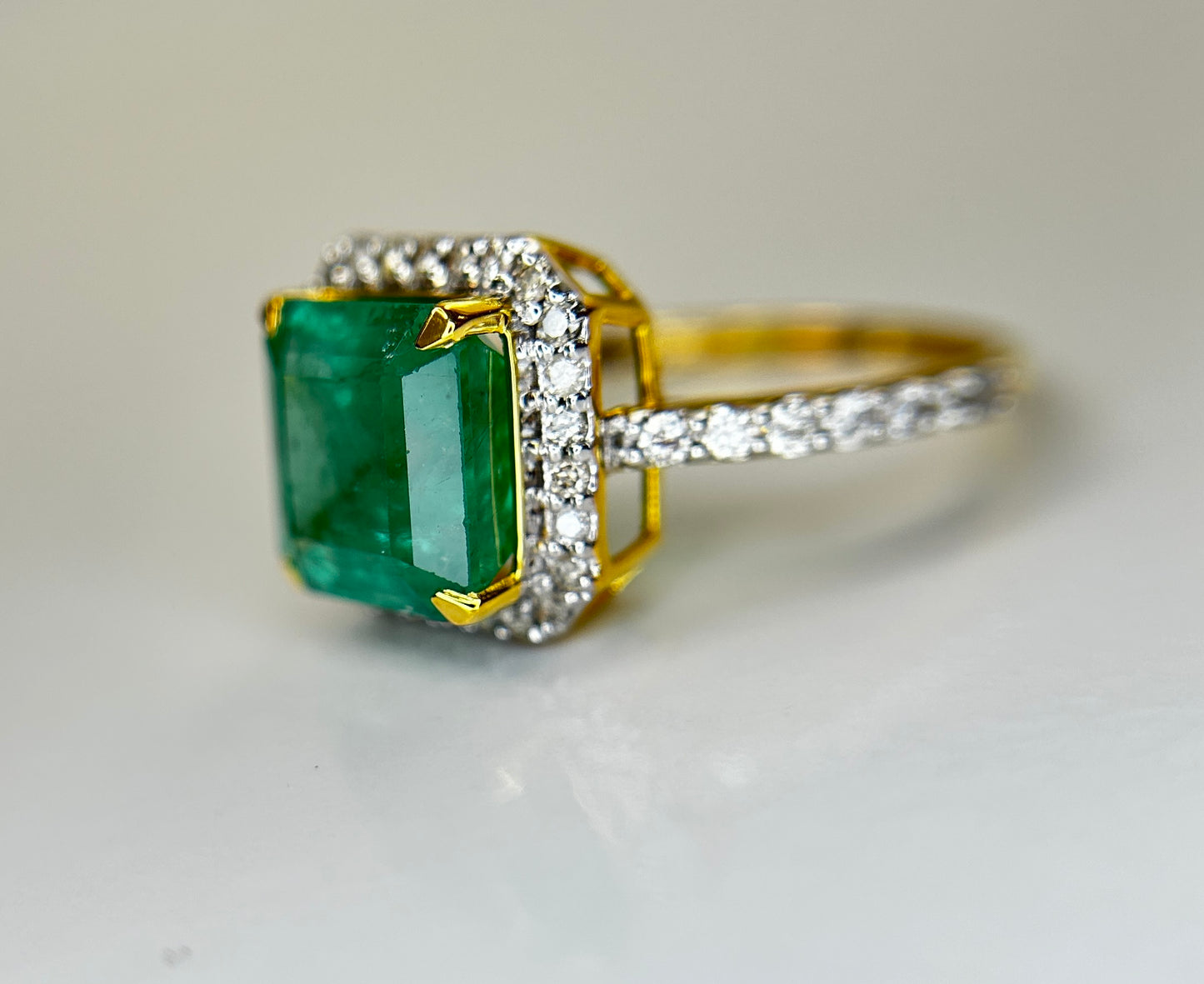 Beautiful Natural Columbian Emerald 3.74 CT With Natural Diamonds & 18k Gold