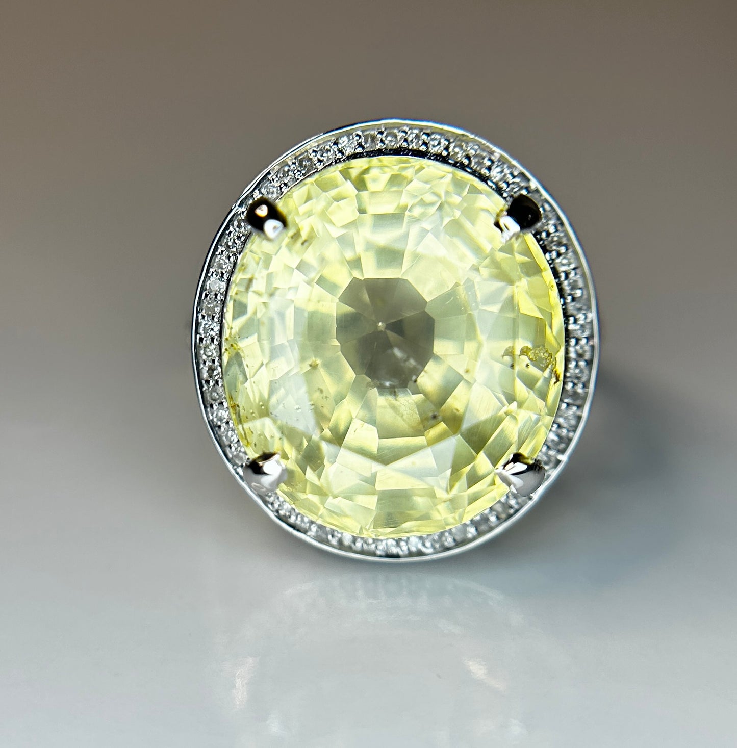 Beautiful 21.74 CT Unheated Ceylon Yellow Sapphire With Natural Diamonds & 18k Gold