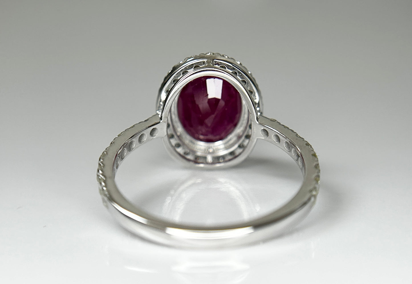 Beautiful Natural Burma Ruby 3.12Ct With Natural Diamonds & 18k Gold