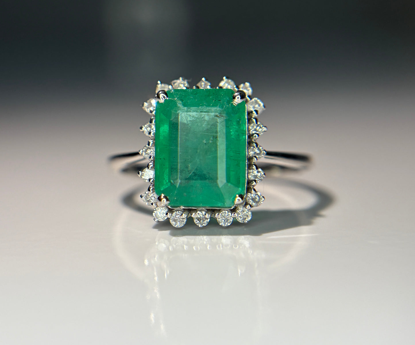 Beautiful 2.90 CT Natural Emerald Ring With Natural Diamonds & Platinum 950