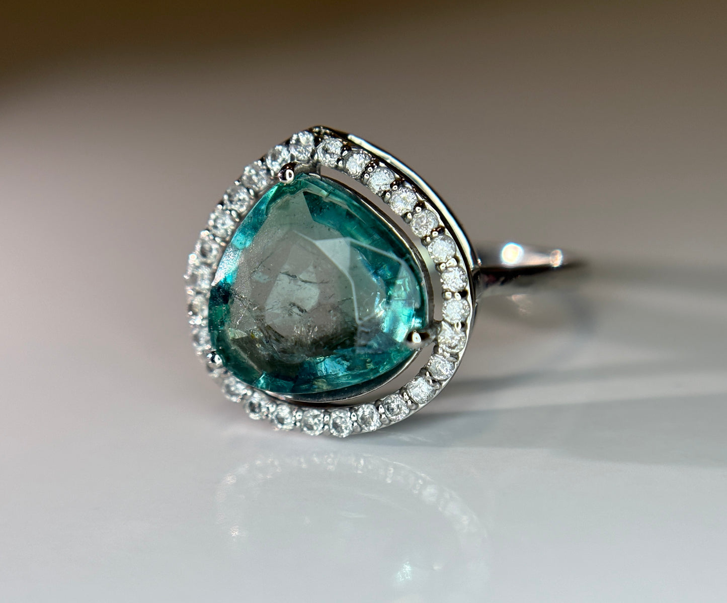 Beautiful 3.21 CT Natural Emerald Ring With Natural Diamonds & Platinum 950