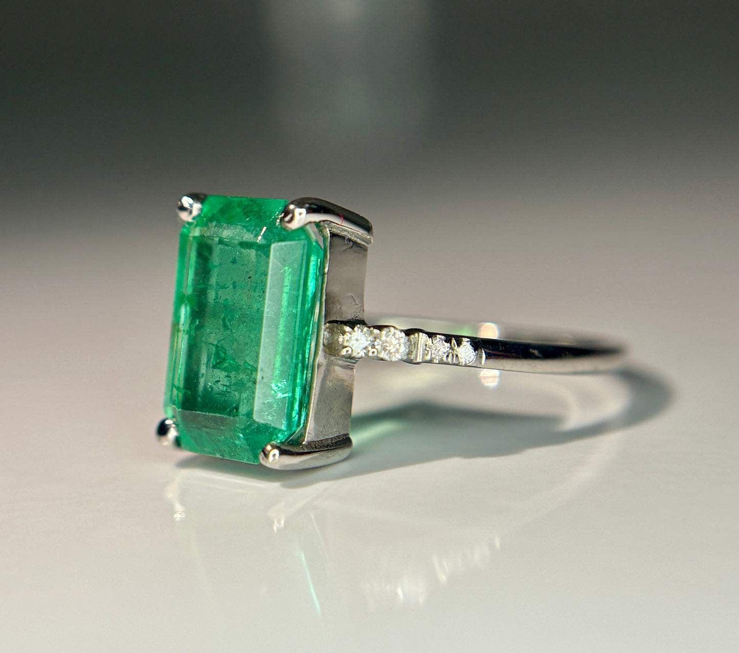 Beautiful 3.00 CT Natural Emerald Ring With Natural Diamonds & Platinum 950