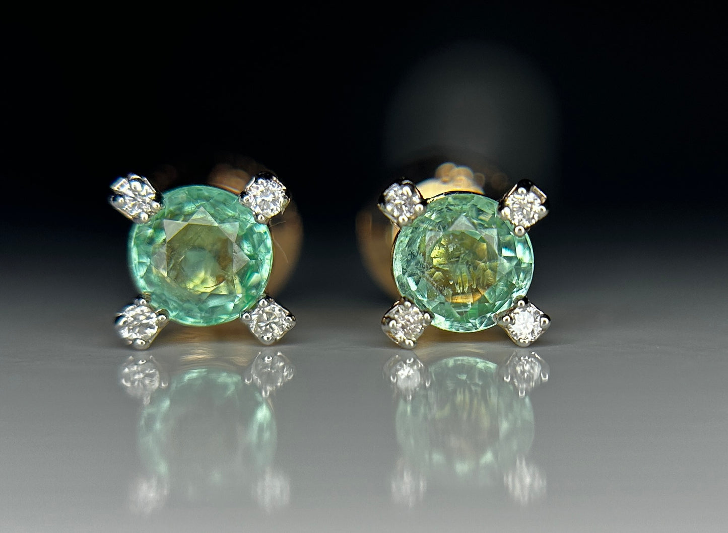 Beautiful 0.70 ct Natural Emerald Earrings With Natural Diamonds & 18k Gold