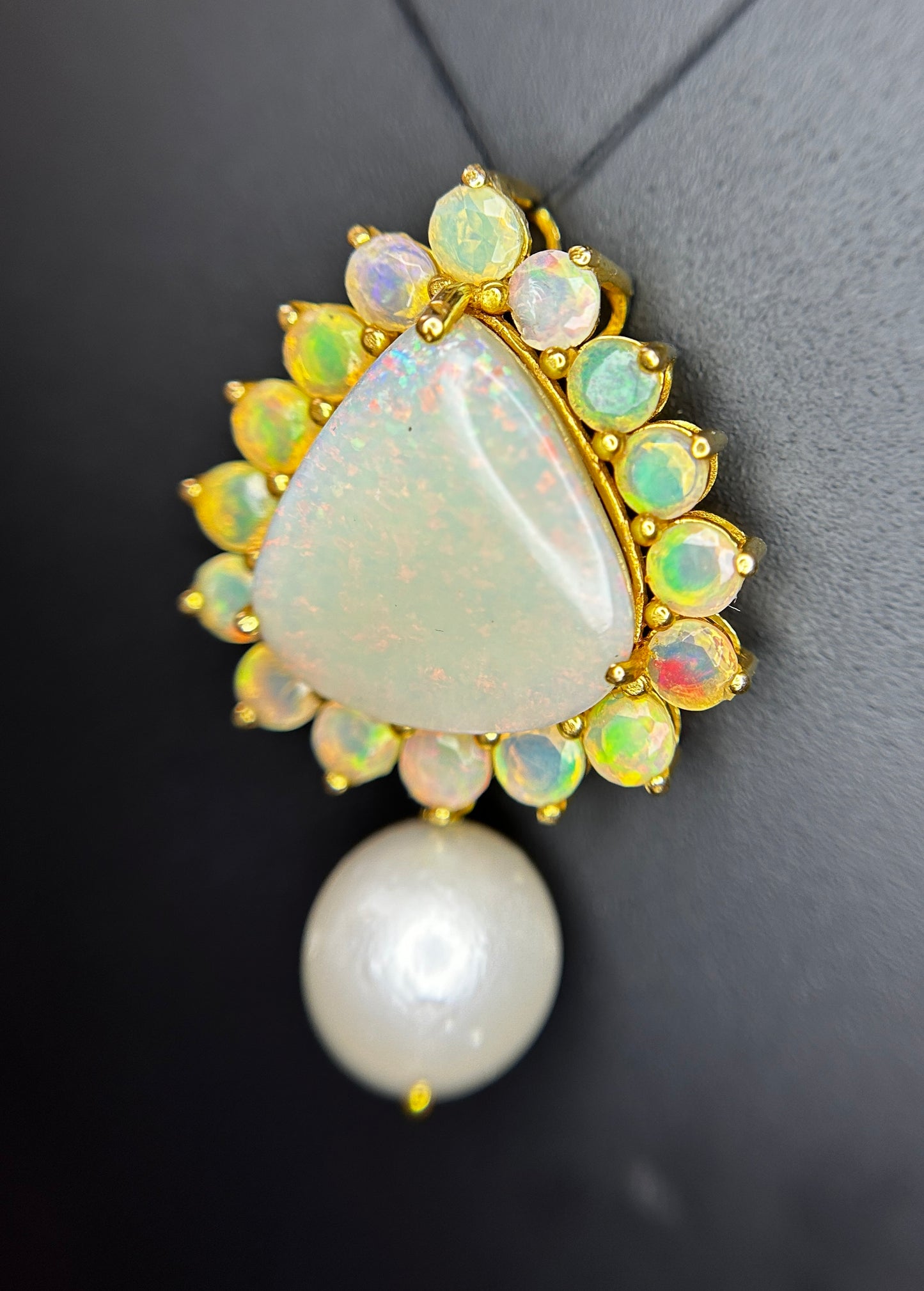 Beautiful 20.50ct Natural Australian Opal and Southsea Pearl Pendant & 18k Gold