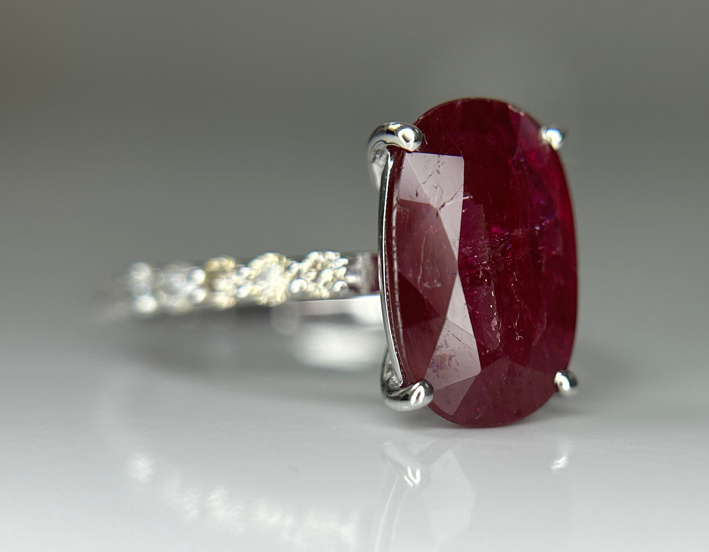 Natural Burma Ruby 3.26 CT With Natural Diamonds & 18k Gold