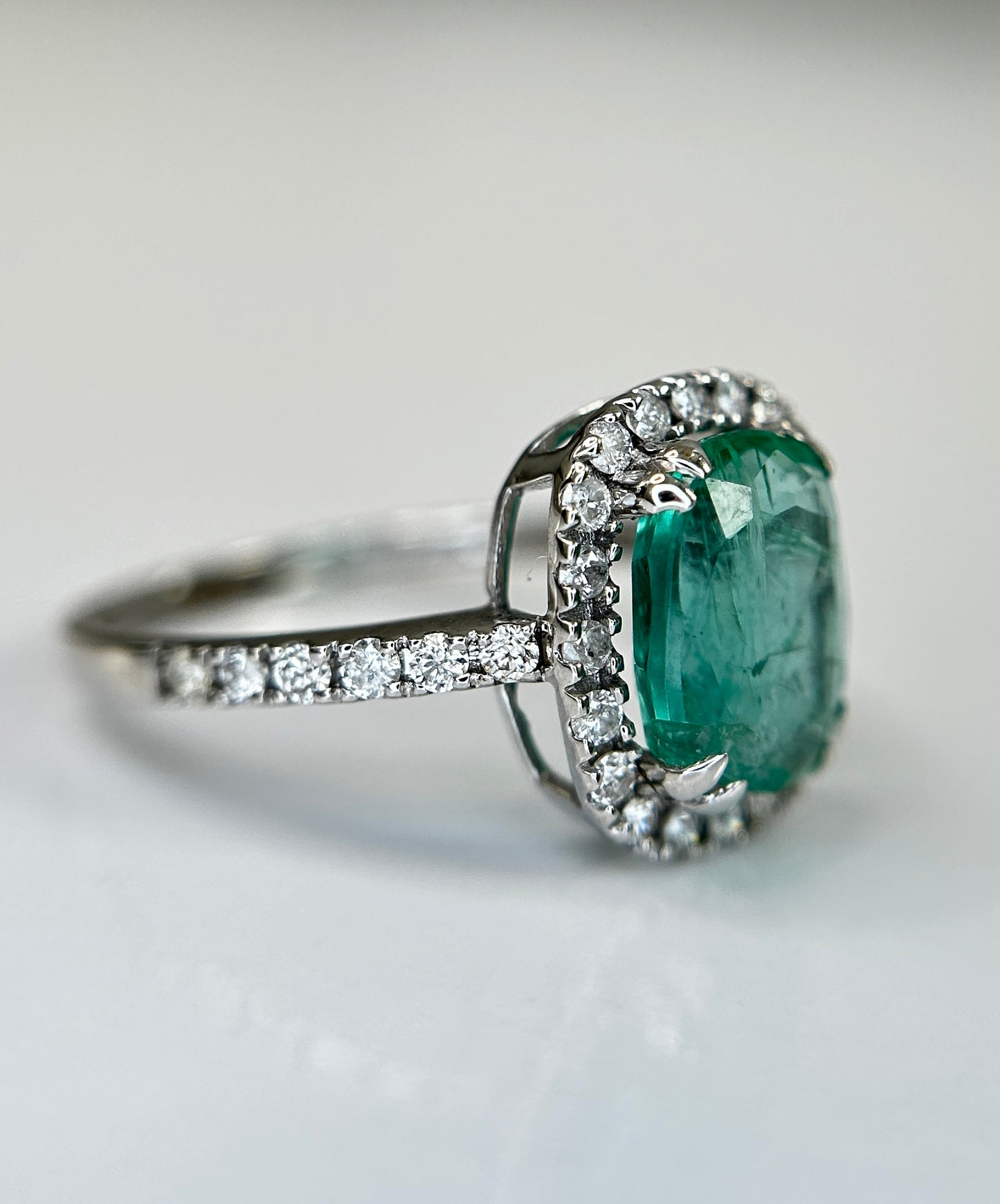 Beautiful Natural Emerald 2.42 CT With Natural Diamonds & 18k Gold