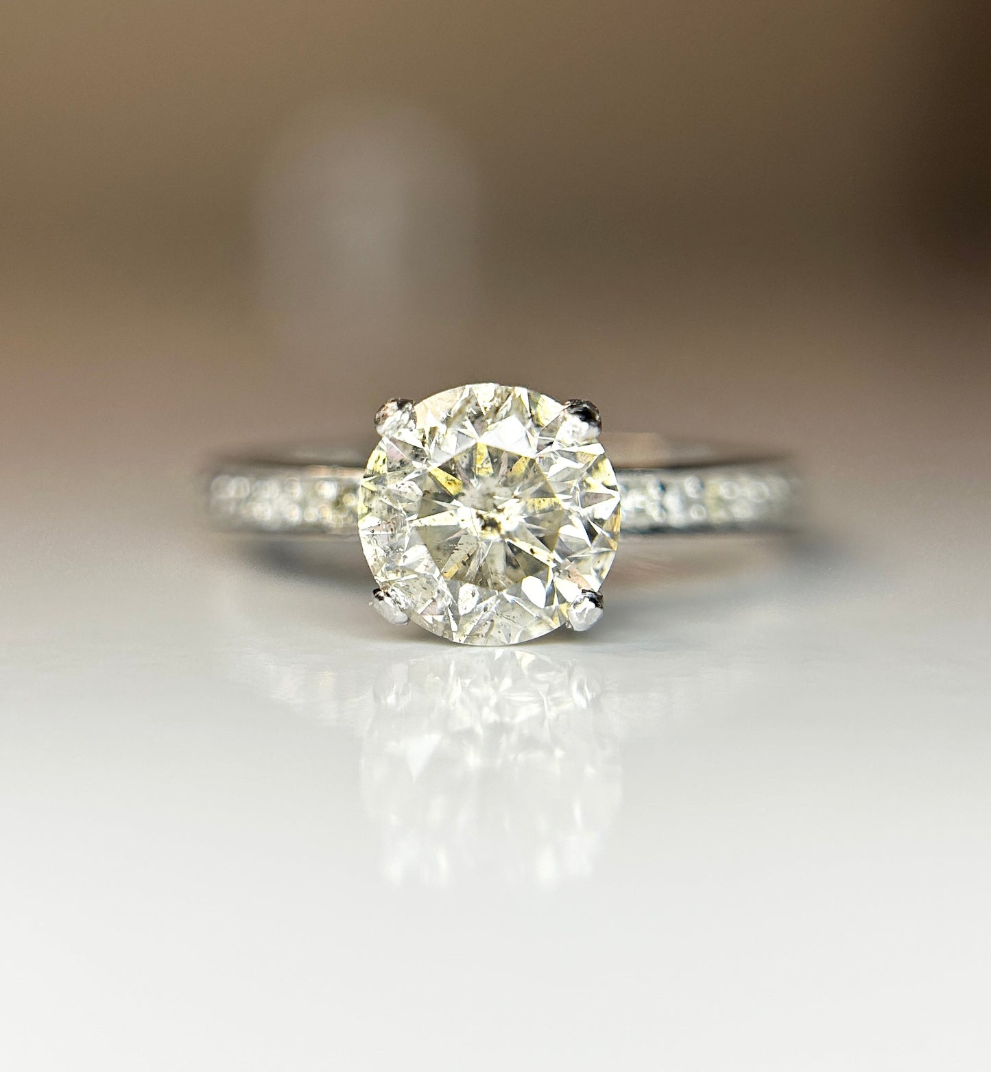 Beautiful 1.70ct Untreated Natural Solitaire Diamond & 18k Gold