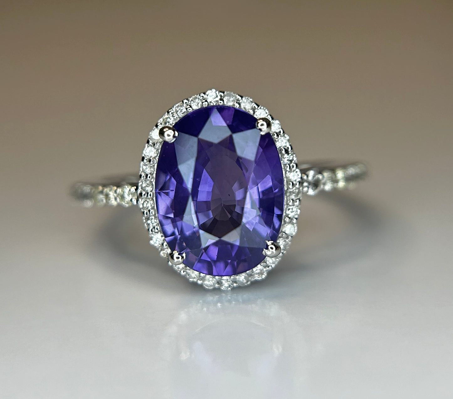 Beautiful 3.06 CT Natural Ceylon Purple Sapphire Diamonds & 18k Gold