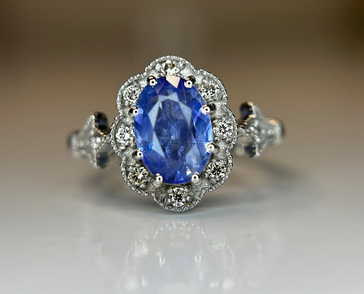 Beautiful 1.74 CT Natural Ceylon Blue Sapphire Diamonds & 18k Gold