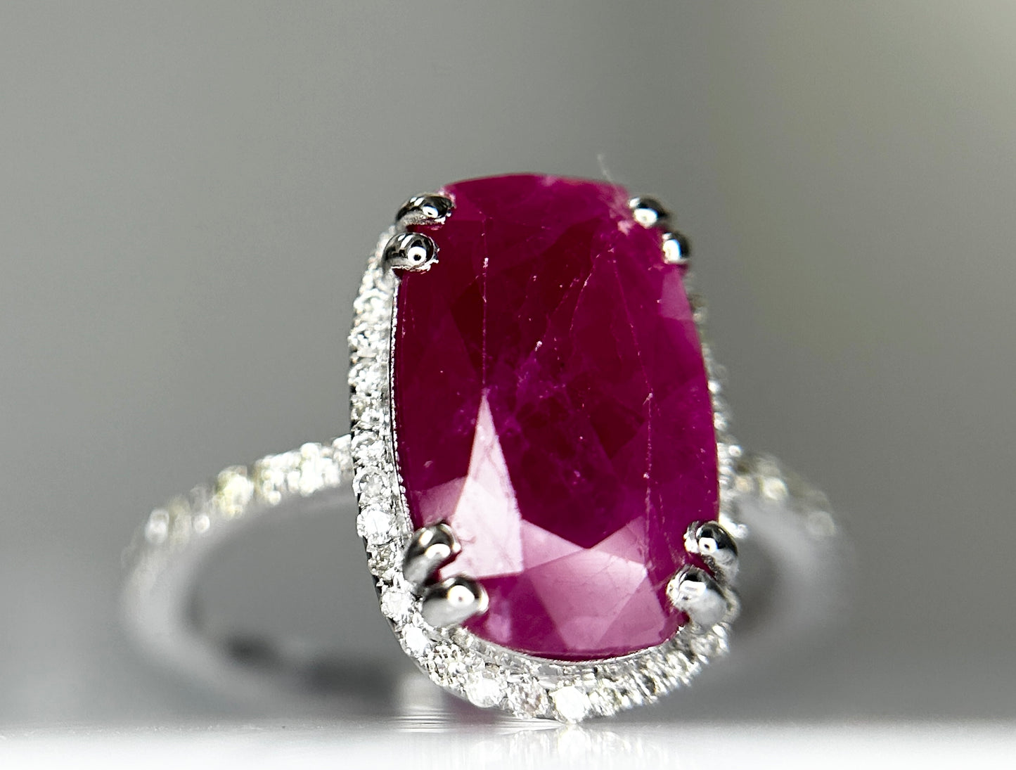 Natural Burma Ruby 4.12 Ct With Natural Diamonds & 18k Gold