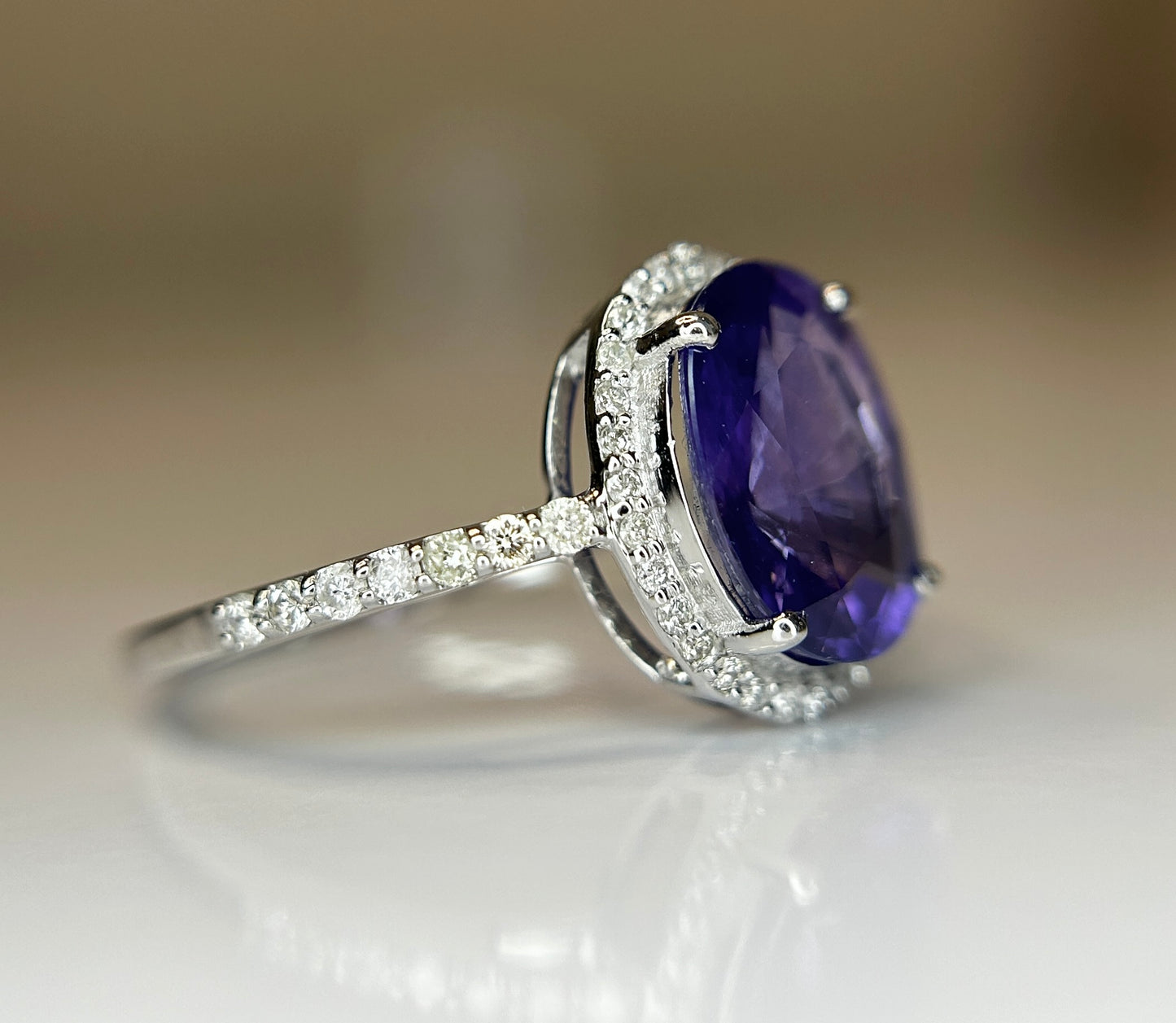 Beautiful 3.06 CT Natural Ceylon Purple Sapphire Diamonds & 18k Gold