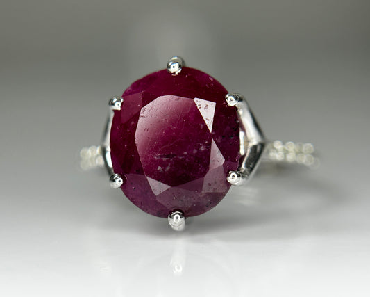 Natural Burma Ruby Unheated/Untreated 6.19 Ct With Natural Diamonds & 18k Gold